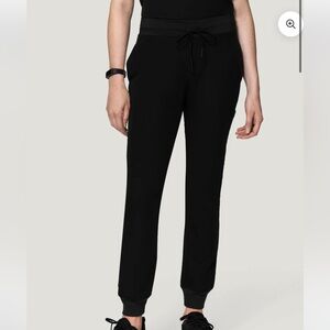 Mandala women’s jogger scrubs